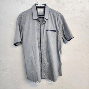 Stylish Men's Gray Button Down Shirt